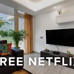 Modern & Elegant Loft شقة بلايا ديل إنغلز