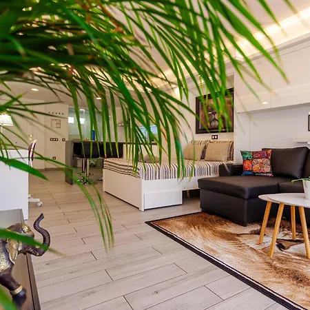 Modern & Elegant Loft شقة