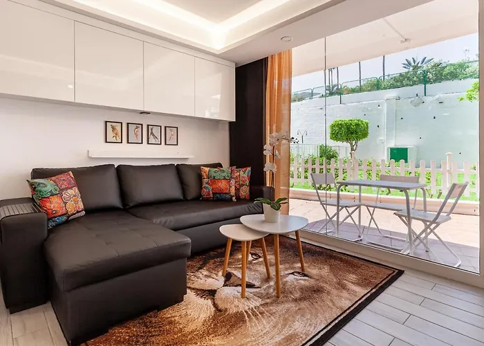 Modern & Elegant Loft Apartment *