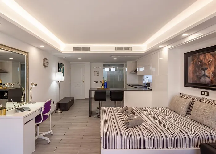 Modern & Elegant Loft Апартаменты